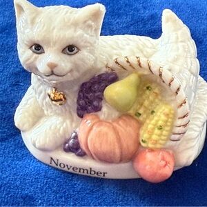 Lenox Ceramic Cat Cornucopia Figurine - November Accent - Retired